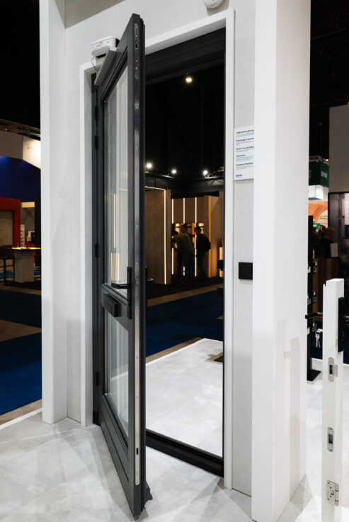 BUVA - IsoStone onderdorpel voor houten kozijnen - HoutPro+ beurs -